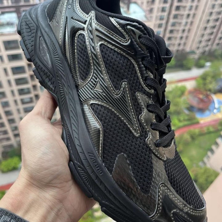 Кроссовки оригинальные Mizuno