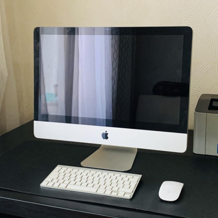 Apple iMac 21.5” 2010