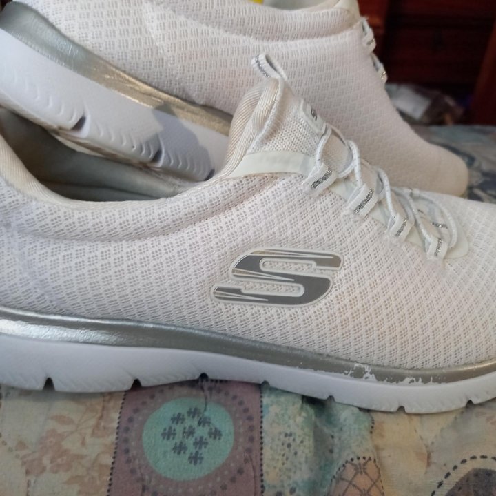 Кроссовки Skechers