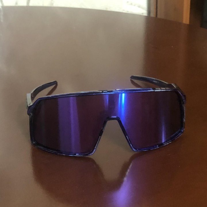 Очки Oakley Sutro