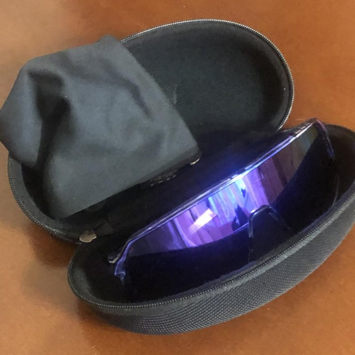 Очки Oakley Sutro