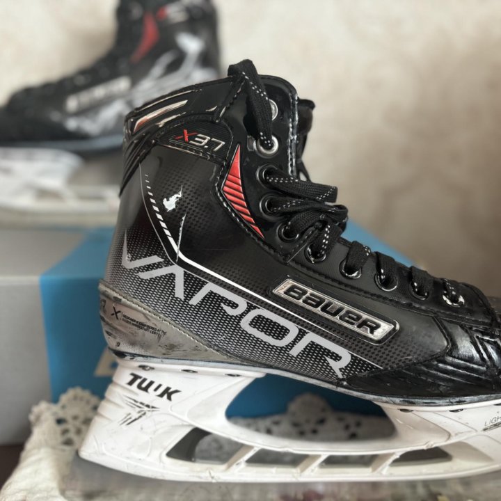 Коньки хоккейные Bauer vapor x3.7