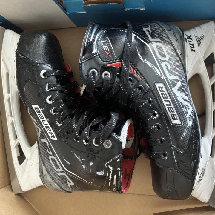 Коньки хоккейные Bauer vapor x3.7