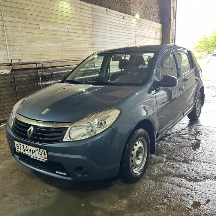 Renault Sandero, 2013