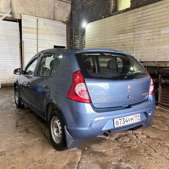 Renault Sandero, 2013