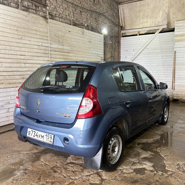 Renault Sandero, 2013