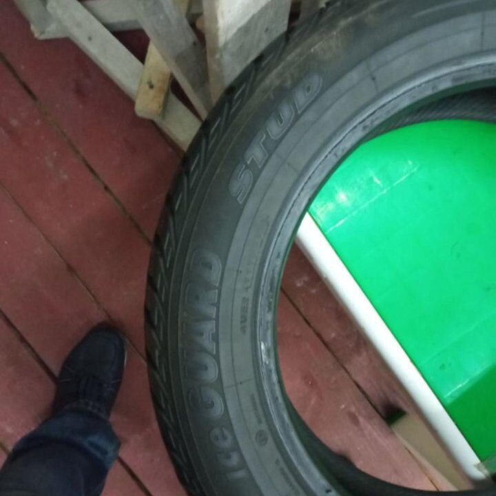 Зимние шины 215/60 r17 100T