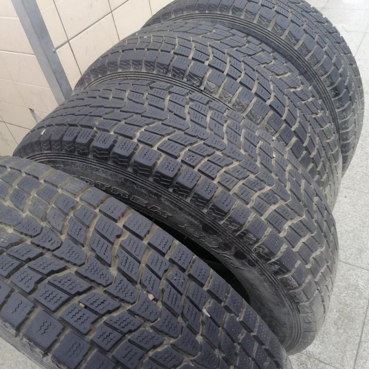 225/70R16 Dunlop