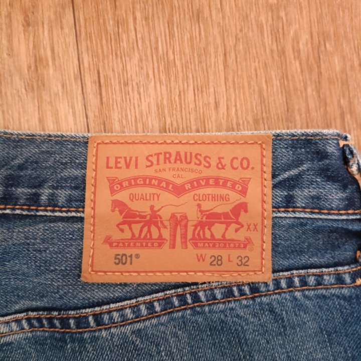 Джинсы levis 501