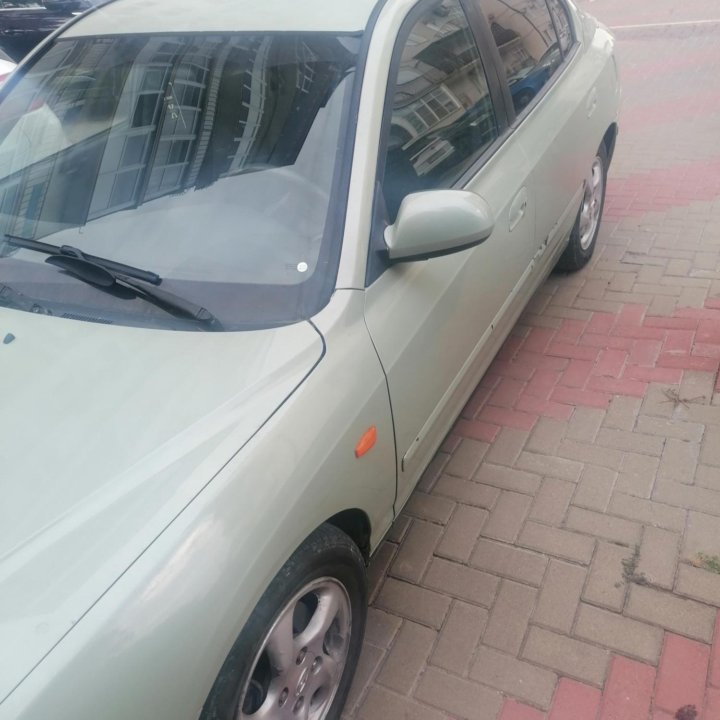 Hyundai Elantra, 2005