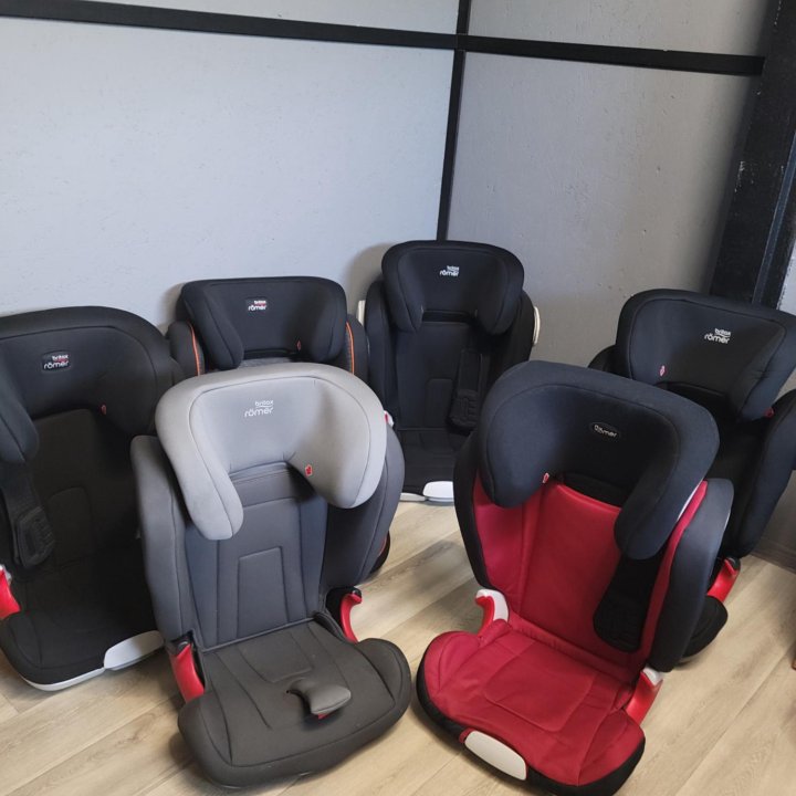 Детское автокресло Britax Roemer Kidfix2 S Cosmos