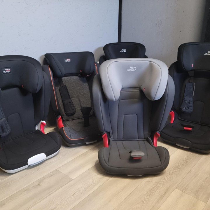 Детское автокресло Britax Roemer Kidfix2 S Cosmos