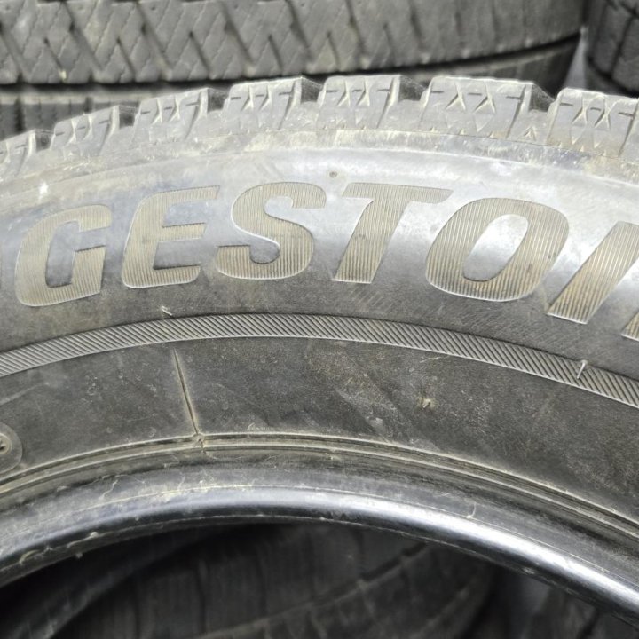 205/60/16 Bridgestone VRX2 (2018 год).