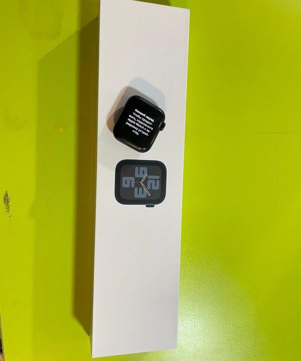 Часы Apple Watch SE (2gen) 40mm*(214374)