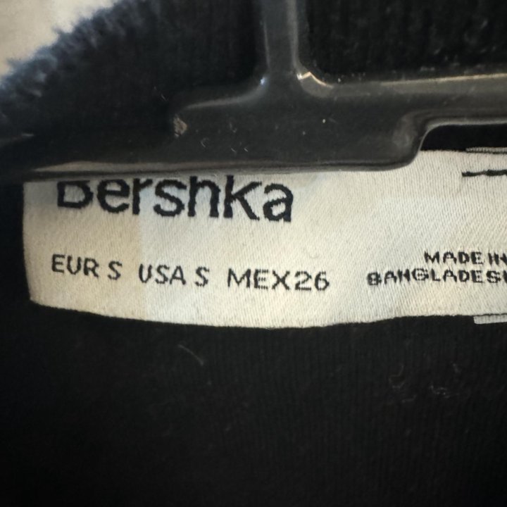 Топ bershka