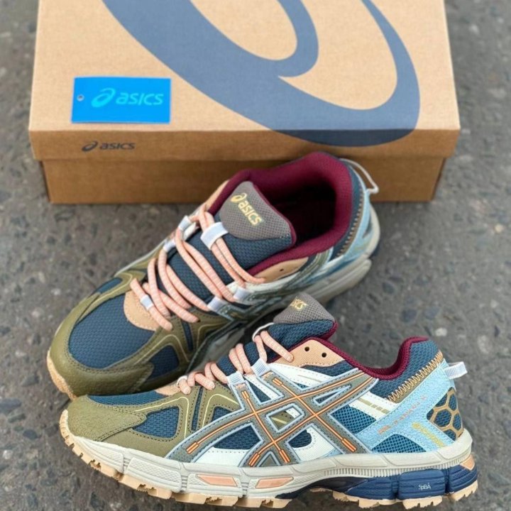 Кроссовки asics