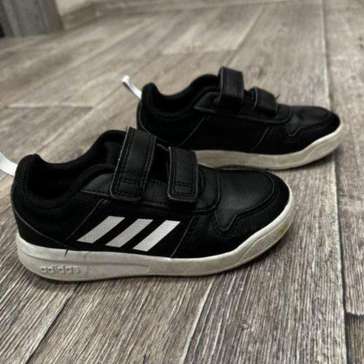 Кроссовки adidas (оригинал)