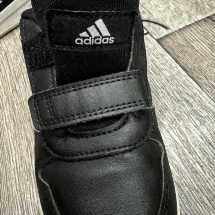 Кроссовки adidas (оригинал)