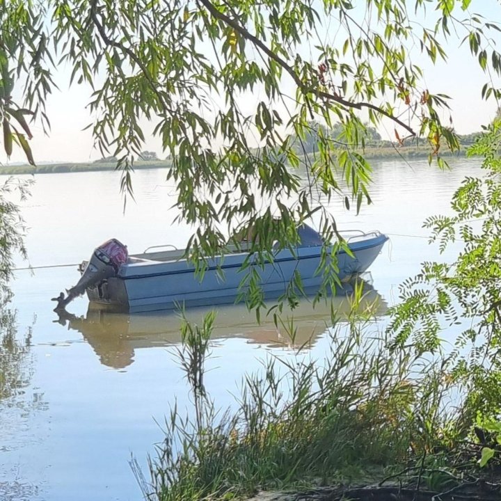 Лодка Комплектом Не регестрат.