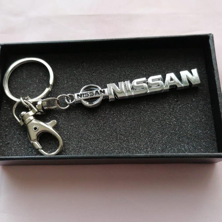 Брелок Nissan