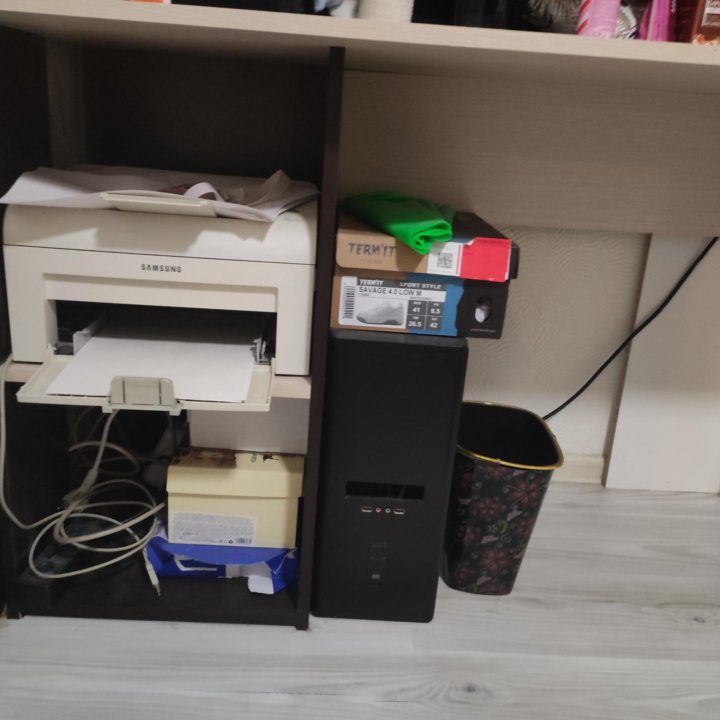 Стол компьютерный