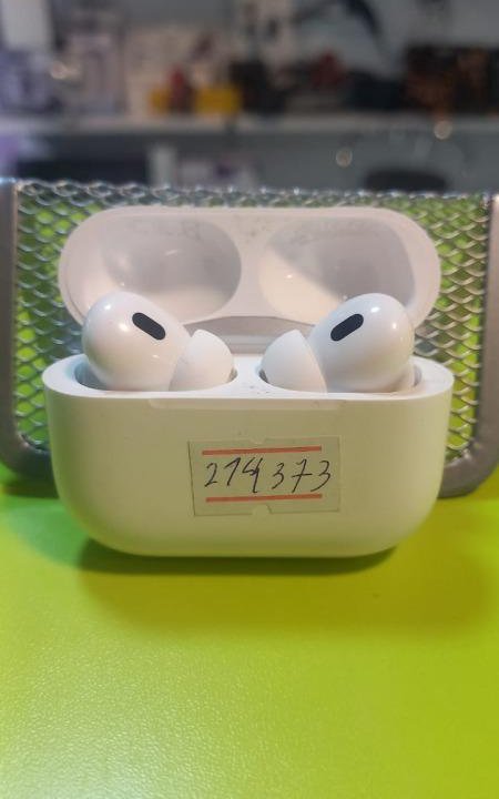 AirPods (2‑го поколения)**(214373)