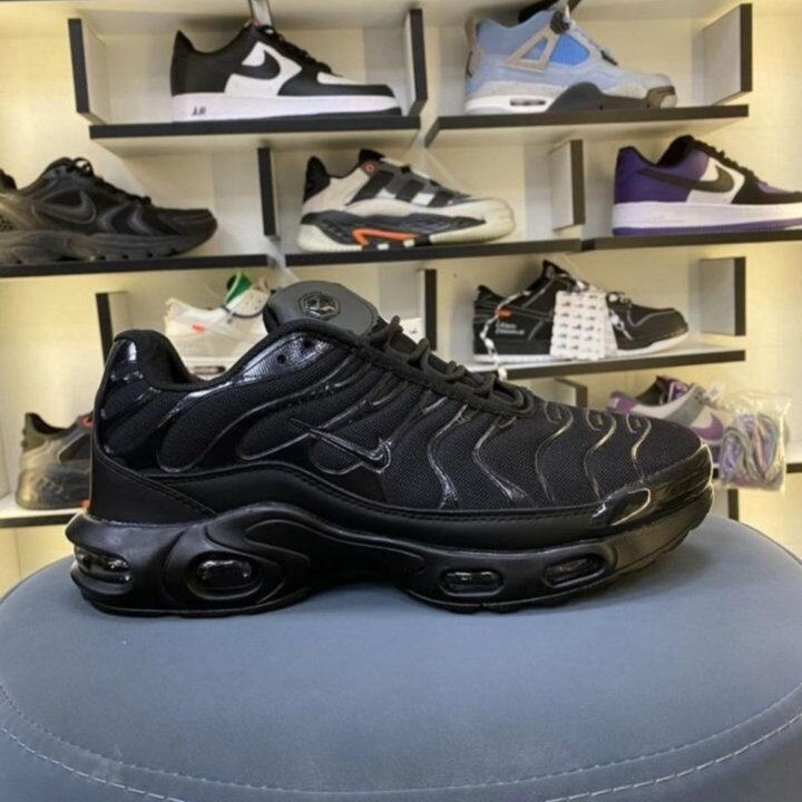 Кроссовки Nike Air Max Tn Plus