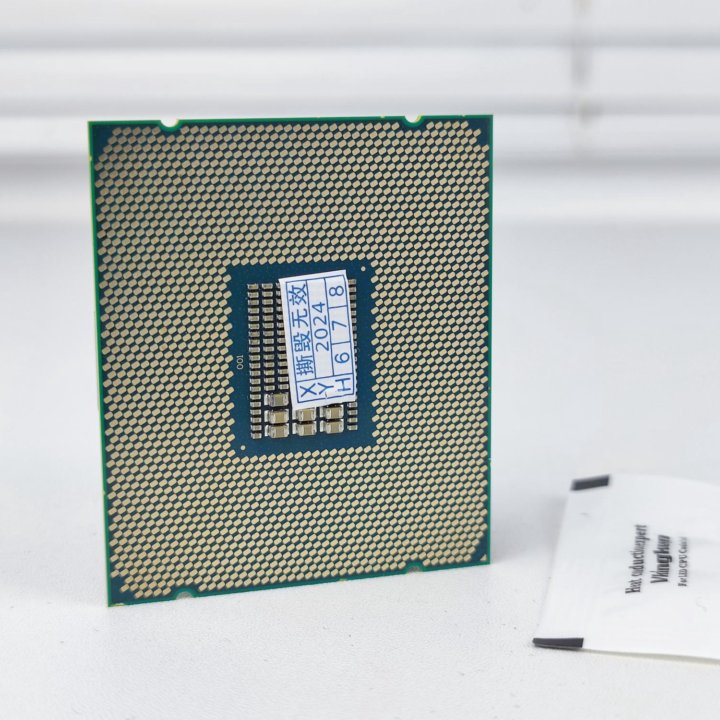 Процессор Intel Xeon E5 2667v4 8 ядер 16 потоков