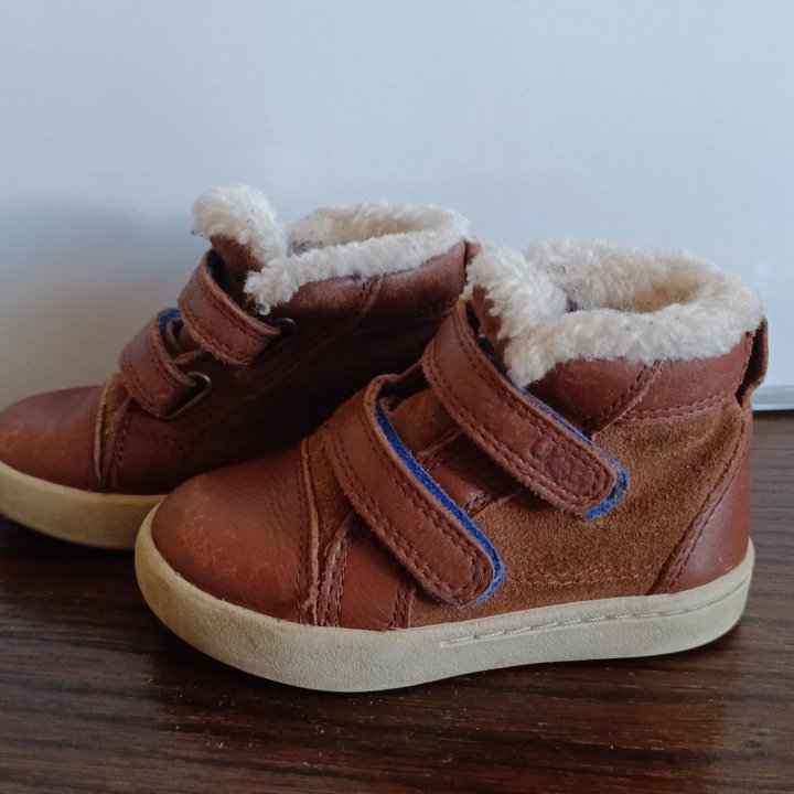 UGG детские