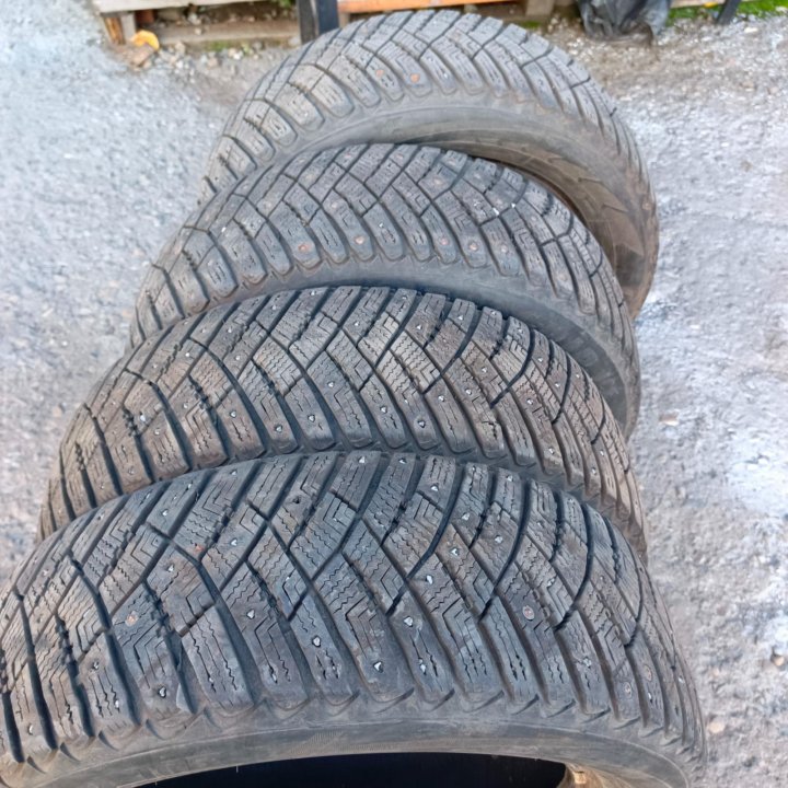 205/60 R16 Goodyear UltraGrip Ice Arctic