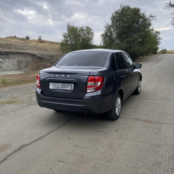 ВАЗ (Lada) Granta, 2022