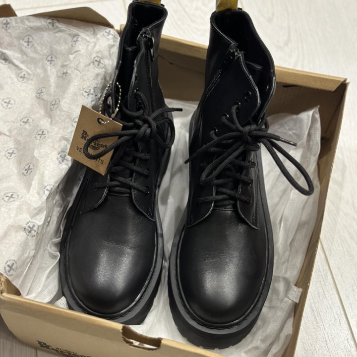 Dr.Martens