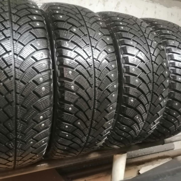 BFGoodrich G-Force Stud 215.55.17