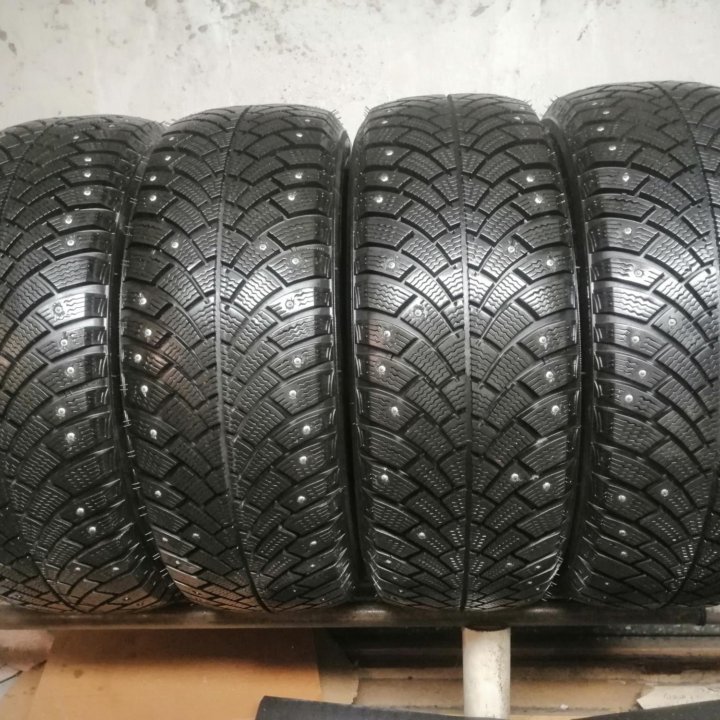 BFGoodrich G-Force Stud 215.55.17