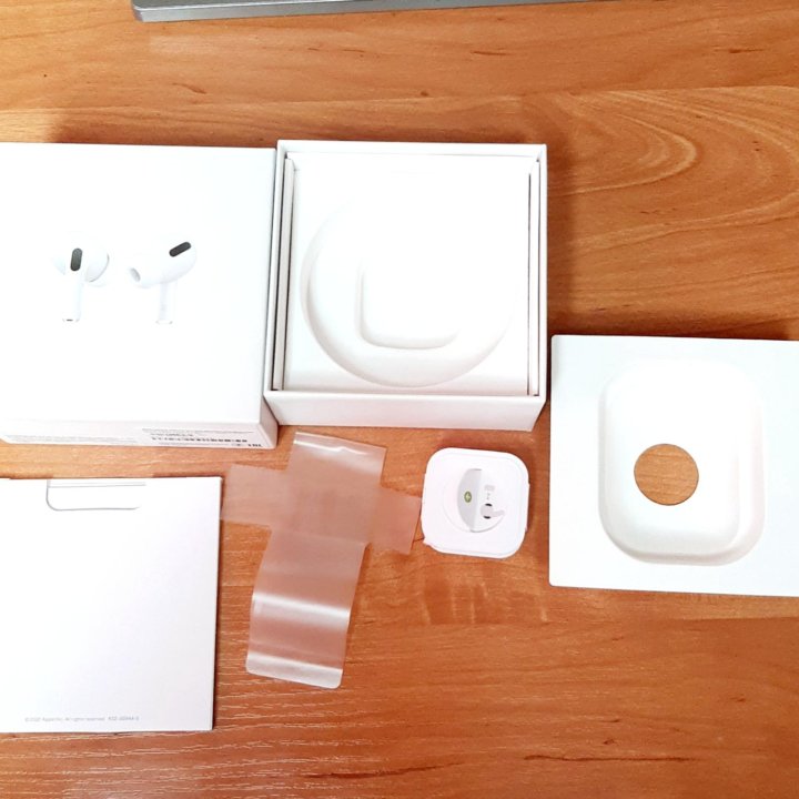 Коробка от наушников AirPods Pro