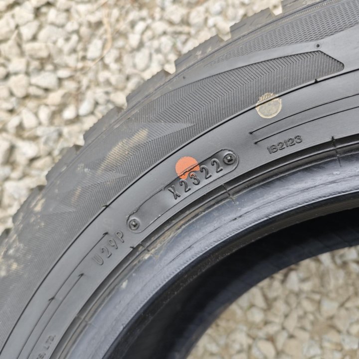 Зимние шины 175/65 R14 Dunlop Japan