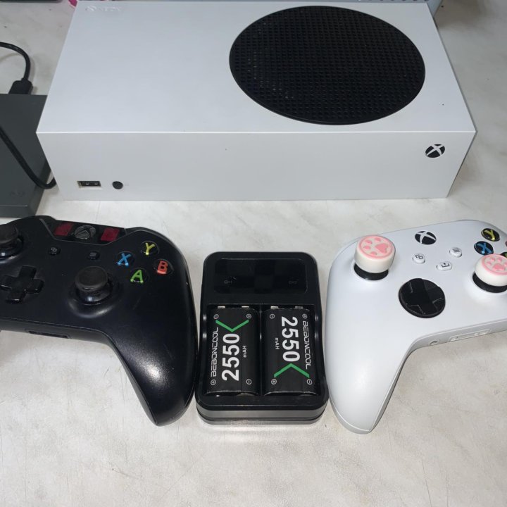 Xbox series s (полный комплект)