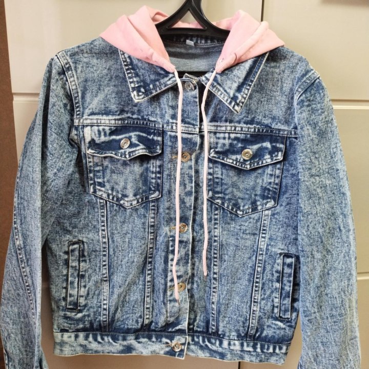 Куртка джинсовая