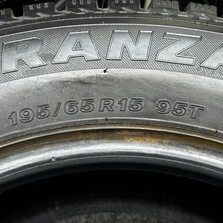 195/65/15 зима, шипы Bridgestone Noranza 2 EVO