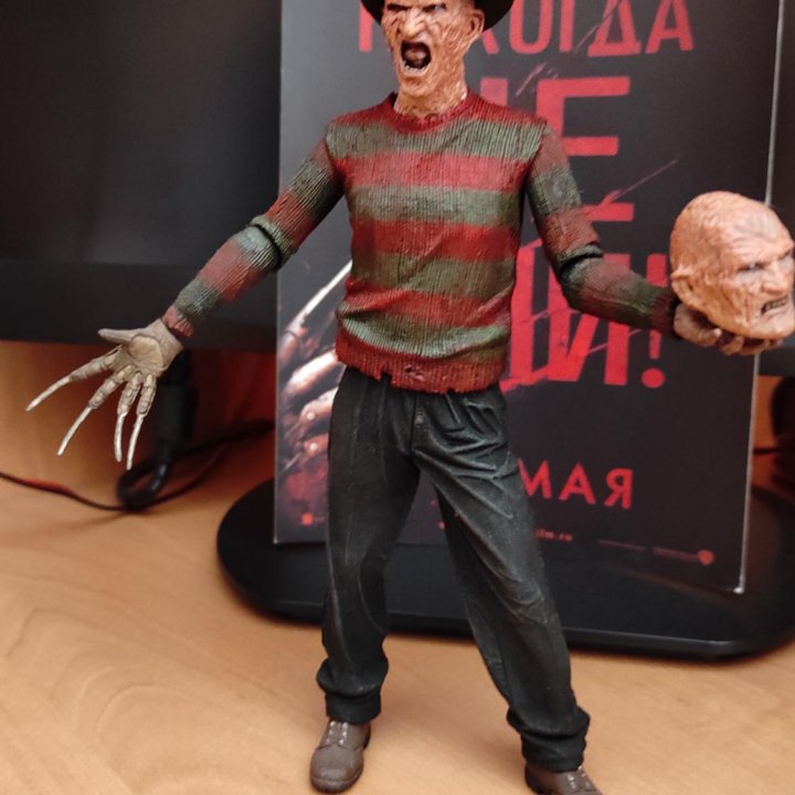 Neca Freddy Krueger / A Nightmare On Elm Street 2