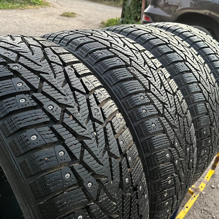 Зима Ikon Nordman 7 SUV 215/60 R17 100T 1 мес