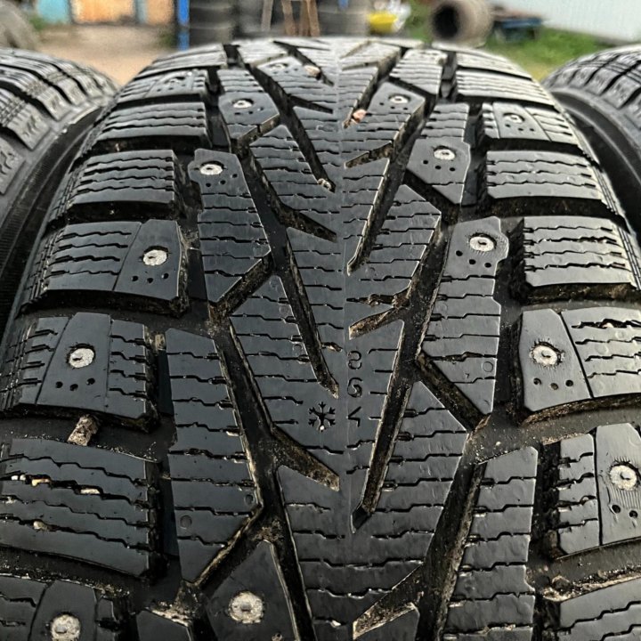 Зима Ikon Nordman 7 SUV 215/60 R17 100T 1 мес