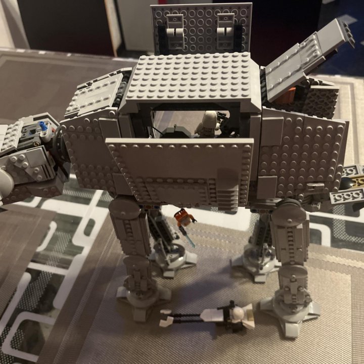 Лего шагоход AT-AT