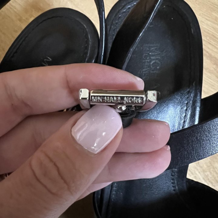 Босоножки Michael Kors