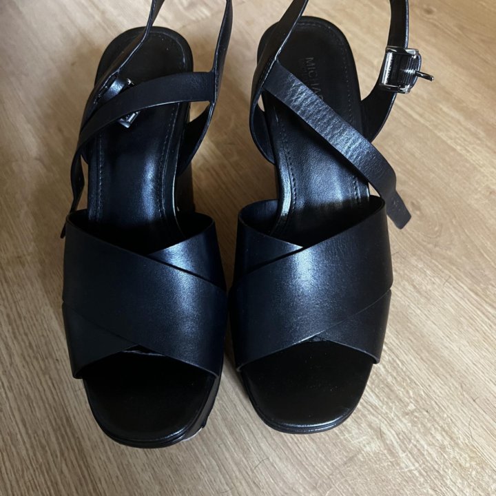 Босоножки Michael Kors