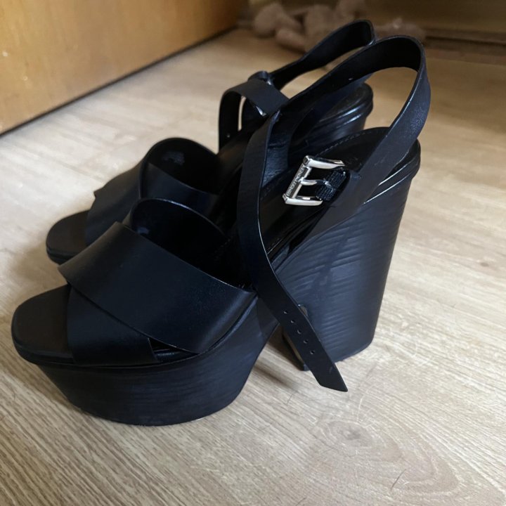 Босоножки Michael Kors