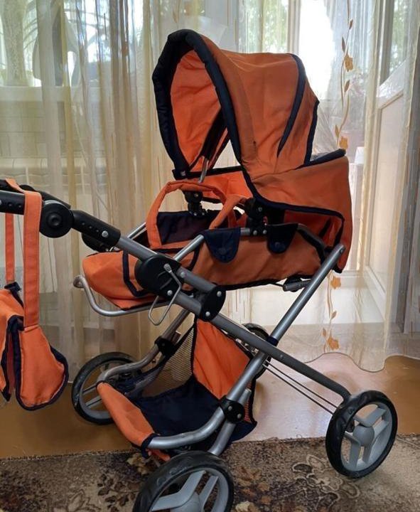 Коляска для кукол