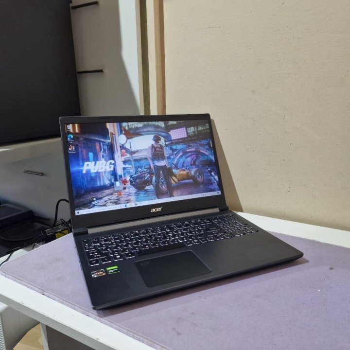 Acer aspire R5-3550H 16gb GTX 1650ti 4gb