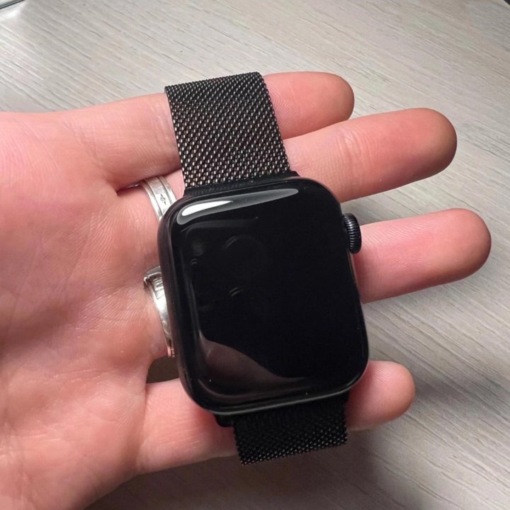 Apple Watch SE 40мм