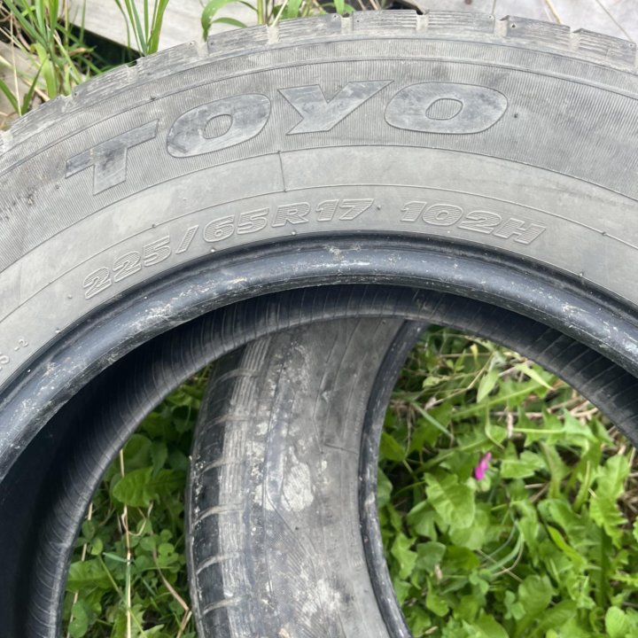 Продам шины 225/65R17